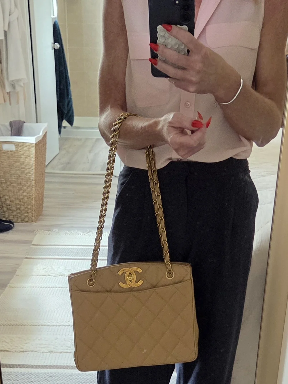 Chanel CAVIAR JUMBO CC TURNLOCK SHOPPER *MINT*